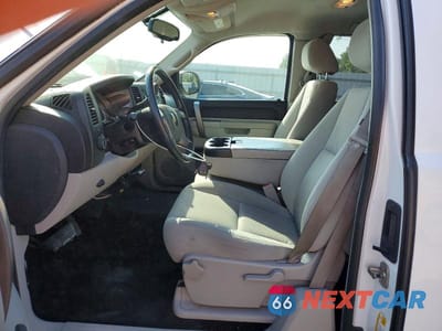 Zdjęcie 7 z 12 samochodu: 2011 CHEVROLET SILVERADO C1500 LT VIN:1GCRCSEA0BZ178064 - miniatura