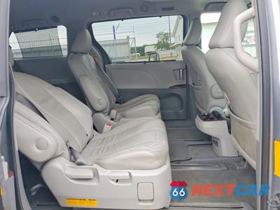 Zdjęcie 11 z 13 samochodu: 2014 TOYOTA SIENNA XLE 7-PASSENGER VIN:5TDDK3DC5ES078912 - miniatura