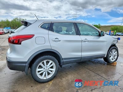 Trzecie zdjęcie samochodu z tyłu: 2017 NISSAN ROGUE SPORT S VIN:JN1BJ1CR9HW134734 - miniatura
