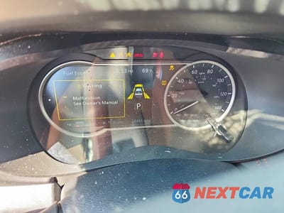 Zdjęcie 9 z 12 samochodu: 2025 NISSAN VERSA SR VIN:3N1CN8FV6SL836467 - miniatura