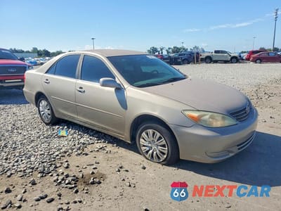 Czwarte zdjęcie samochodu z boku: 2003 TOYOTA CAMRY LE VIN:4T1BE32K73U700262 - miniatura