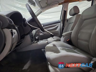 Zdjęcie 7 z 13 samochodu: 2004 VOLKSWAGEN PASSAT GLS VIN:WVWVD63B94E174300 - miniatura