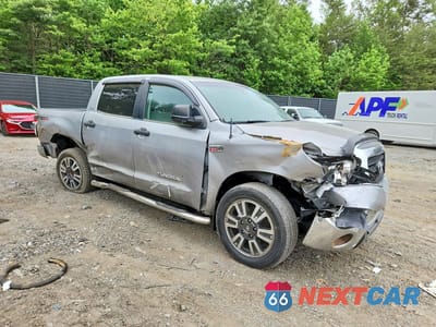 Czwarte zdjęcie samochodu z boku: 2008 TOYOTA TUNDRA SR5 VIN:5TBEV54158S479167 - miniatura