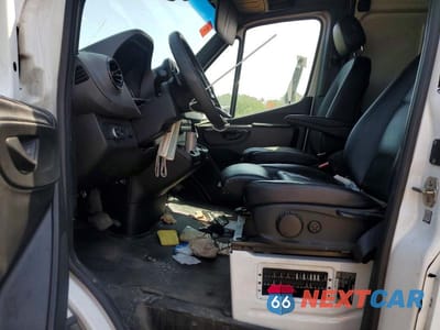 Zdjęcie 7 z 13 samochodu: 2022 MERCEDES-BENZ SPRINTER 2500 VIN:W1Y4DCHYXNT091698 - miniatura