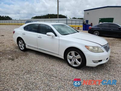 Czwarte zdjęcie samochodu z boku: 2012 LEXUS LS 460L VIN:JTHGL5EF0C5045204 - miniatura