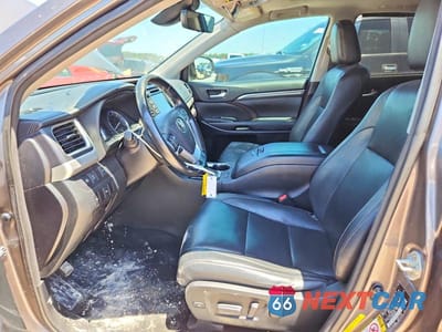 Zdjęcie 7 z 13 samochodu: 2017 TOYOTA HIGHLANDER LIMITED VIN:5TDYZRFH3HS203225 - miniatura