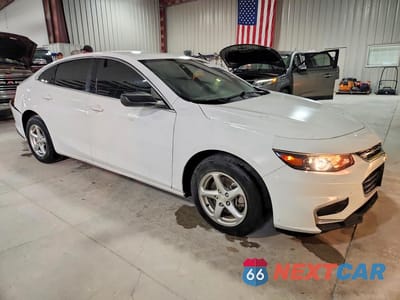 Czwarte zdjęcie samochodu z boku: 2018 CHEVROLET MALIBU LS VIN:1G1ZB5ST8JF288959 - miniatura