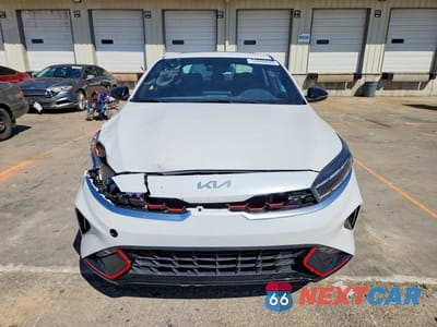 Piąte zdjęcie samochodu w środku: 2023 KIA FORTE GT VIN:3KPF44AC8PE538221 - miniatura