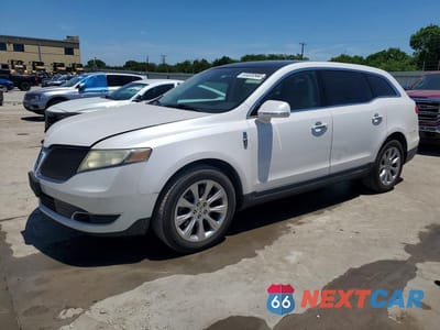 2013 LINCOLN MKT 2LMHJ5FK0DBL51839 - główne zdjęcie licytacji z USA - miniatura