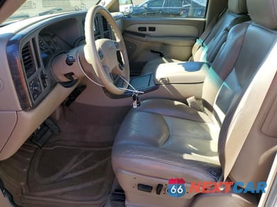 Zdjęcie 7 z 13 samochodu: 2004 GMC YUKON DENALI VIN:1GKEK63U24J274192 - miniatura