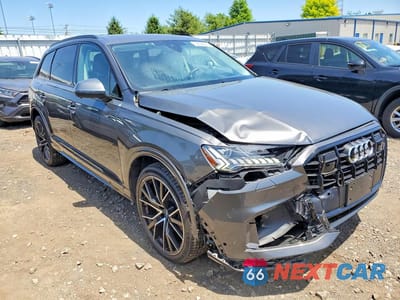 Czwarte zdjęcie samochodu z boku: 2020 AUDI Q7 PRESTIGE VIN:WA1VXAF72LD005154 - miniatura