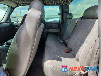 Zdjęcie 10 z 12 samochodu: 2006 CHEVROLET SILVERADO C1500 VIN:1GCEC19X86Z275994 - miniatura