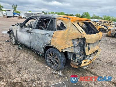 Drugie zdjęcie samochodu z przodu: 2014 BMW X1 XDRIVE28I VIN:WBAVL1C57EVY11540 - miniatura