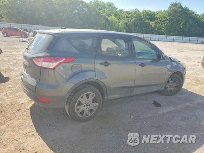 Trzecie zdjęcie samochodu z tyłu: 2016 FORD ESCAPE S VIN:1FMCU0F75GUC10405 - miniatura