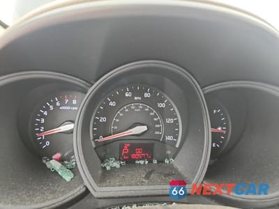 Zdjęcie 9 z 13 samochodu: 2012 KIA RIO 5-DOOR EX VIN:KNADN5A32C6095345 - miniatura