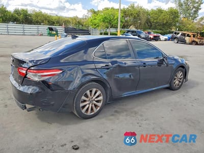 Trzecie zdjęcie samochodu z tyłu: 2019 TOYOTA CAMRY LE VIN:4T1B11HK6KU196910 - miniatura
