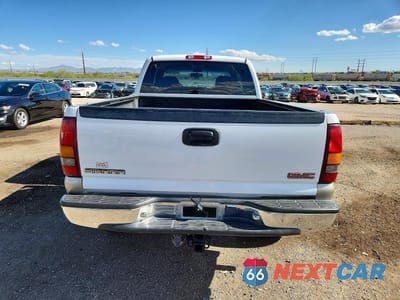 Zdjęcie 6 z 12 samochodu: 2000 GMC NEW SIERRA K2500 VIN:1GTGK29U2YZ112848 - miniatura