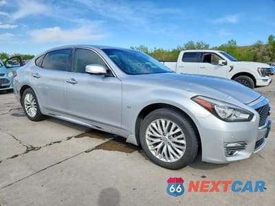 Czwarte zdjęcie samochodu z boku: 2016 INFINITI Q70L 3.7 VIN:JN1BY1PR9GM720849 - miniatura