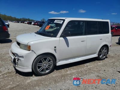 2005 TOYOTA SCION XB JTLKT324X50180181 - główne zdjęcie licytacji z USA - miniatura