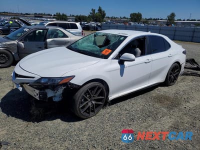 2021 TOYOTA CAMRY SE 4T1G11AK3MU538638 - główne zdjęcie licytacji z USA - miniatura