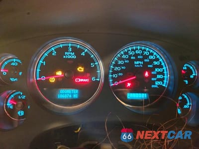 Zdjęcie 9 z 14 samochodu: 2008 CHEVROLET SUBURBAN K1500 LS VIN:3GNFK16388G148746 - miniatura