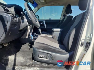 Zdjęcie 7 z 14 samochodu: 2023 TOYOTA 4RUNNER SR5 VIN:JTEMU5JR7P6133714 - miniatura