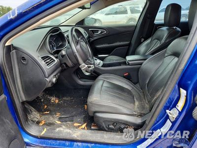 Zdjęcie 7 z 12 samochodu: 2016 CHRYSLER 200 LIMITED VIN:1C3CCCAB5GN107598 - miniatura