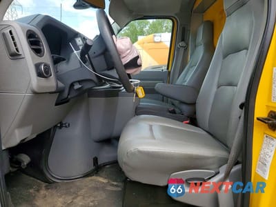Zdjęcie 7 z 14 samochodu: 2024 FORD E350 BOX TRUCK VIN:1FDWE3FN9RDD08768 - miniatura