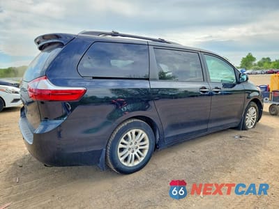 Trzecie zdjęcie samochodu z tyłu: 2017 TOYOTA SIENNA XLE PREMIUM 8-PASSENGER VIN:5TDYZ3DC2HS866676 - miniatura