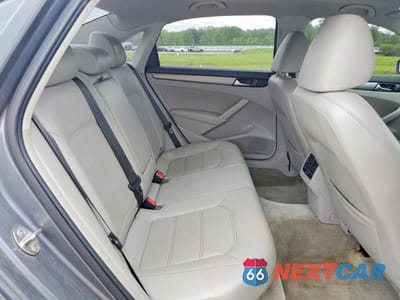 Zdjęcie 10 z 12 samochodu: 2015 VOLKSWAGEN PASSAT SE VIN:1VWBV7A33FC070592 - miniatura