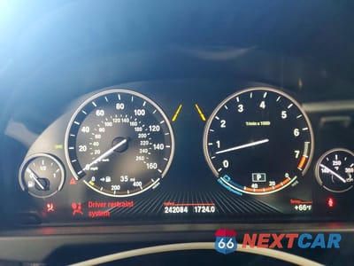 Zdjęcie 9 z 13 samochodu: 2016 BMW X5 XDRIVE35I VIN:5UXKR0C55G0S86247 - miniatura