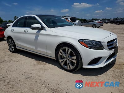 Czwarte zdjęcie samochodu z boku: 2020 MERCEDES-BENZ C 300 VIN:W1KWF8DB0LR600557 - miniatura