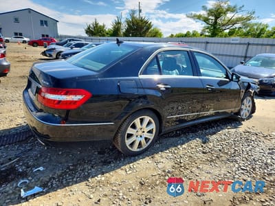 Trzecie zdjęcie samochodu z tyłu: 2013 MERCEDES-BENZ E 350 4MATIC VIN:WDDHF8JBXDA747207 - miniatura