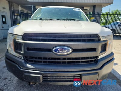 Piąte zdjęcie samochodu w środku: 2019 FORD F150 SUPER CAB VIN:1FTEX1EB7KKC53292 - miniatura