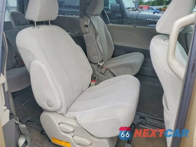 Zdjęcie 11 z 13 samochodu: 2012 TOYOTA SIENNA LE VIN:5TDKK3DC4CS194512 - miniatura