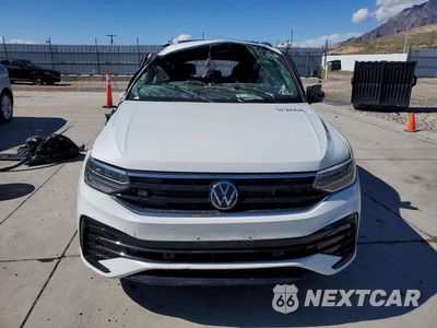 Piąte zdjęcie samochodu w środku: 2022 VOLKSWAGEN TIGUAN VIN:3VV8B7AX6NM170225 - miniatura