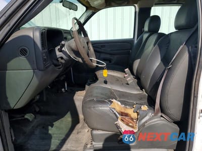 Zdjęcie 7 z 12 samochodu: 2007 CHEVROLET SILVERADO C2500 HEAVY DUTY VIN:1GCHC29U27E165640 - miniatura