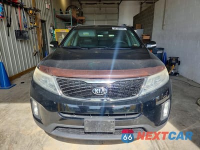 Piąte zdjęcie samochodu w środku: 2015 KIA SORENTO EX VIN:5XYKU4A73FG645499 - miniatura
