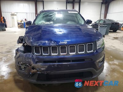 Piąte zdjęcie samochodu w środku: 2019 JEEP COMPASS LATITUDE VIN:3C4NJDBB5KT629719 - miniatura