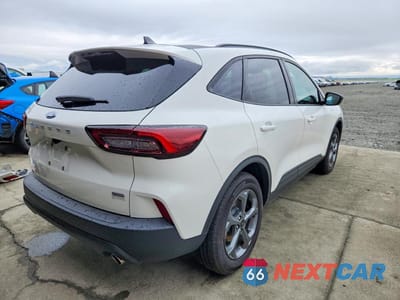 Trzecie zdjęcie samochodu z tyłu: 2025 FORD ESCAPE ST LINE VIN:1FMCU0MZ5SUB41728 - miniatura