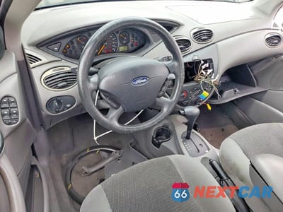 Zdjęcie 8 z 12 samochodu: 2003 FORD FOCUS SE COMFORT VIN:1FAFP34Z23W320525 - miniatura