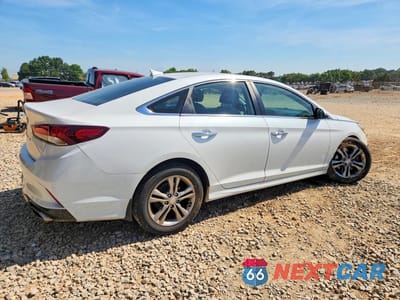 Trzecie zdjęcie samochodu z tyłu: 2018 HYUNDAI SONATA SEL VIN:5NPE34AF2JH687137 - miniatura