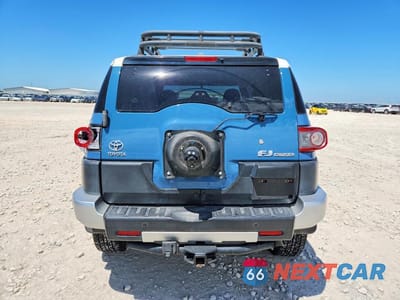 Zdjęcie 6 z 14 samochodu: 2012 TOYOTA FJ CRUISER BASE VIN:JTEBU4BF6CK121996 - miniatura