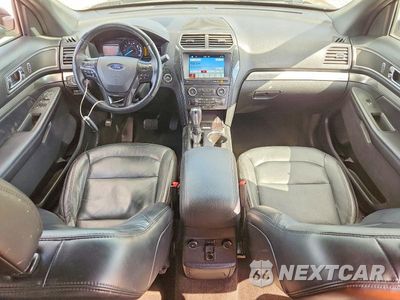 Zdjęcie 8 z 13 samochodu: 2018 FORD EXPLORER XLT VIN:1FM5K8D88JGB86180 - miniatura