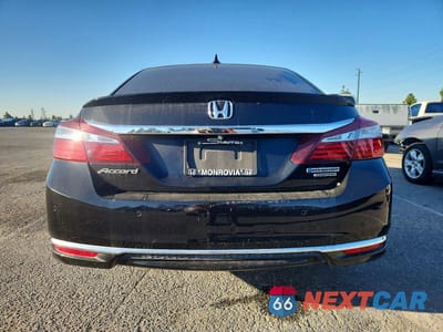 Zdjęcie 6 z 12 samochodu: 2017 HONDA ACCORD TOURING HYBRID VIN:JHMCR6F7XHC001644 - miniatura