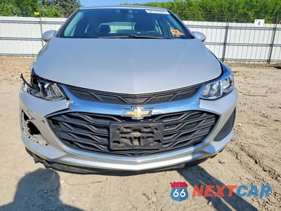 Piąte zdjęcie samochodu w środku: 2019 CHEVROLET CRUZE LS VIN:3G1BC6SM6KS605258 - miniatura