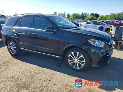 Czwarte zdjęcie samochodu z boku: 2016 MERCEDES-BENZ GLE 350 VIN:4JGDA5JB6GA803651 - miniatura