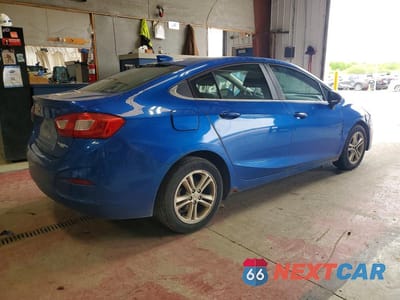 Trzecie zdjęcie samochodu z tyłu: 2017 CHEVROLET CRUZE LT VIN:1G1BE5SM1H7194606 - miniatura