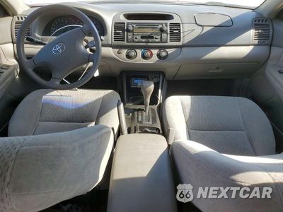 Zdjęcie 8 z 12 samochodu: 2003 TOYOTA CAMRY LE VIN:4T1BE32K13U226129 - miniatura