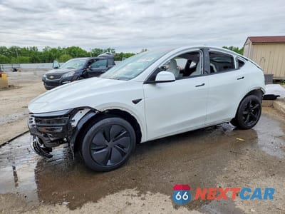 2026 TESLA MODEL Y 7SAYGDEE8TF359387 - główne zdjęcie licytacji z USA - miniatura
